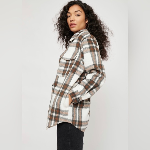 Dynamite Plaid Shacket - Picture 2 of 8